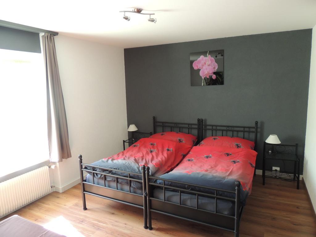 Hotel De La Gare Cousset Rom bilde