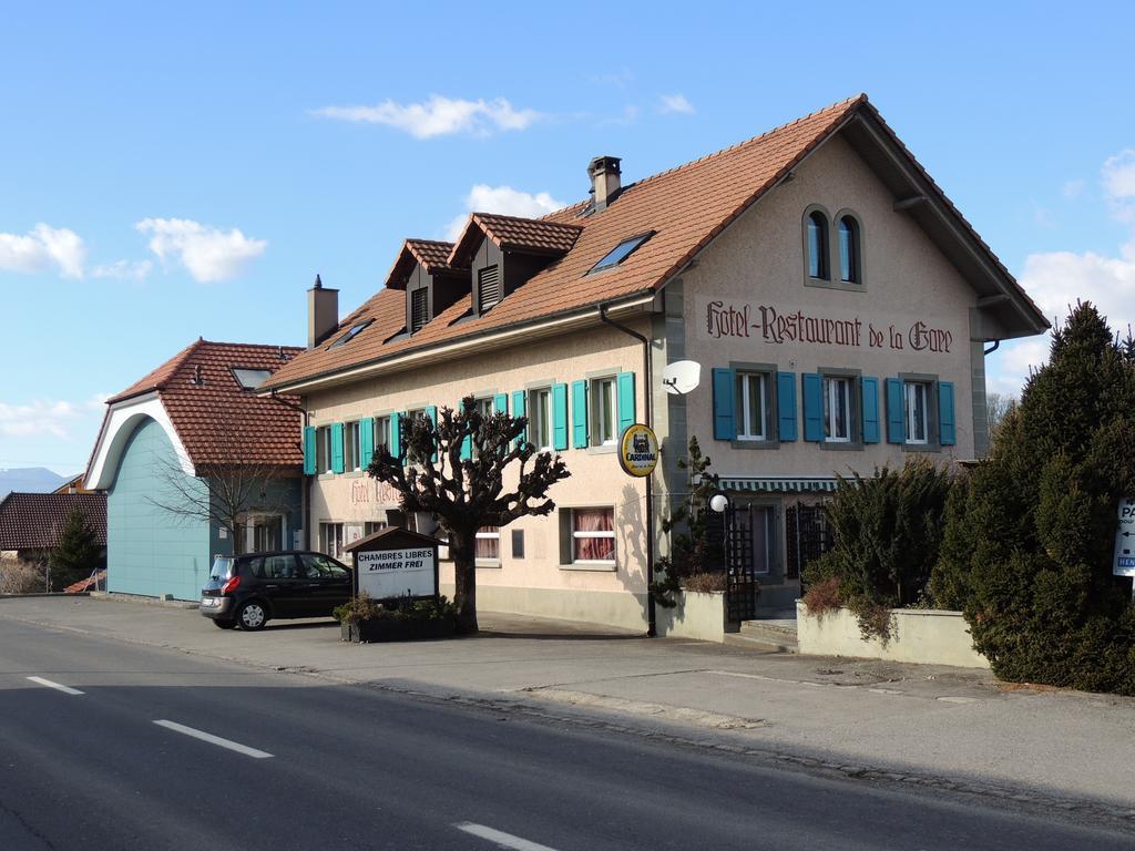Hotel De La Gare Cousset Eksteriør bilde