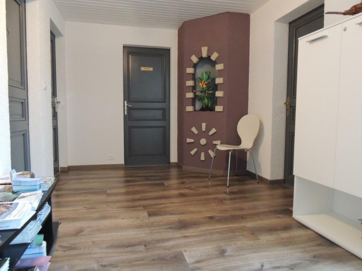 Hotel De La Gare Cousset Eksteriør bilde